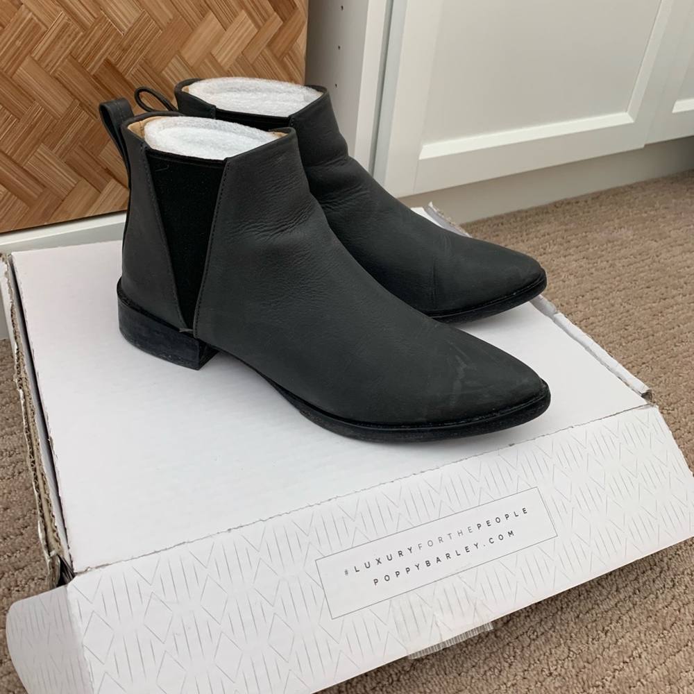 Poppy Barley Low Chelsea in Gotham Grey